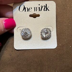 NWT Ladies’ One Wink Earrings